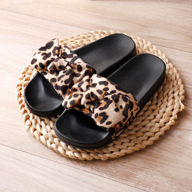 Wear Resistant Pvc Slippers , Soft Summer House Slippers For Ladies